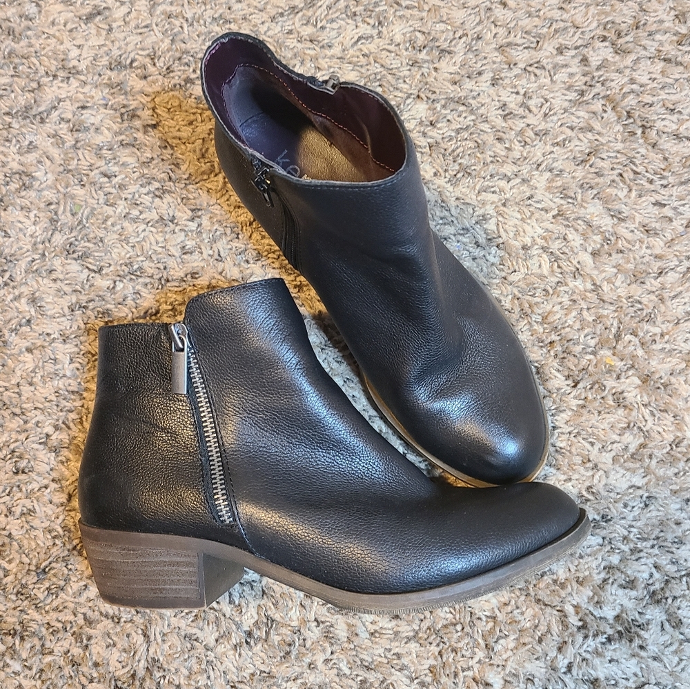 Kensie Pleather booties with zip up